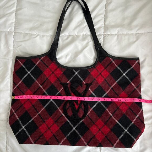 Victoria’s Secret Red Black Tartan Plaid Pattern Weekender Tote Bag VS Logo - Picture 4 of 5